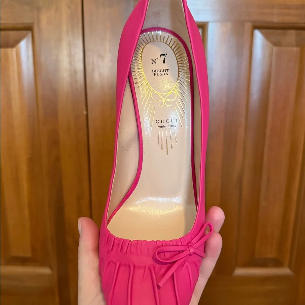 Gucci Hot Pink Pointed-Toe Bow Pumps - Picture 4 of 16